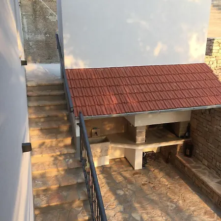 House Kupina Gdinj