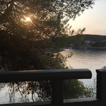 House Kupina Holiday home Gdinj
